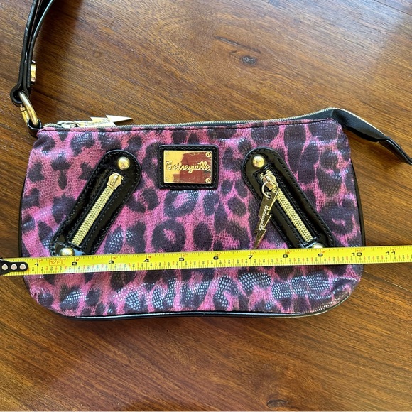 Women’s Bestyville Wristlet Pink & Black - Picture 6 of 11
